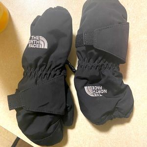 North face mittens for kids. 2T